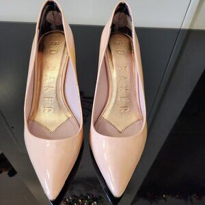 Ted Baker London Blush Patent Leather Pointed Toe Pumps – Size 8 (EU 38)